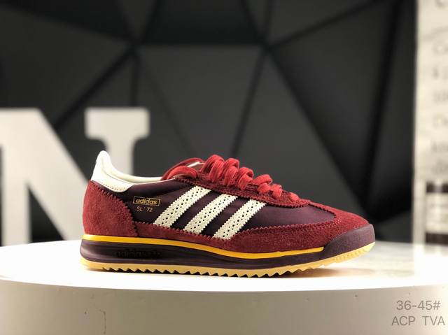 Adidas Sl 72 Rs new reset version, this retro shoe is presented in nylon materia