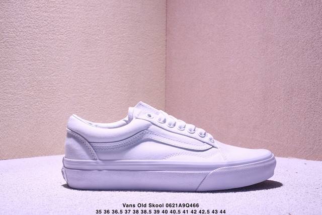 Vans Old Skool White Pure white low-top casual vulcanized sneakers The Old Skool
