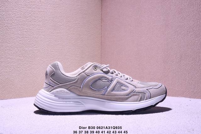 Dior B30 mesh low-top sneakers This model is made of black mesh, white and black