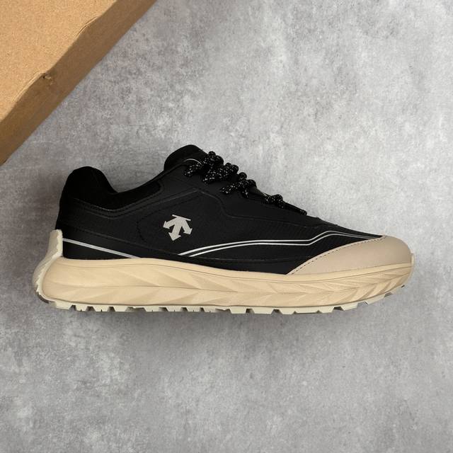 Local core private Descente Terraind comfortable, soft, non-slip and wear-resist