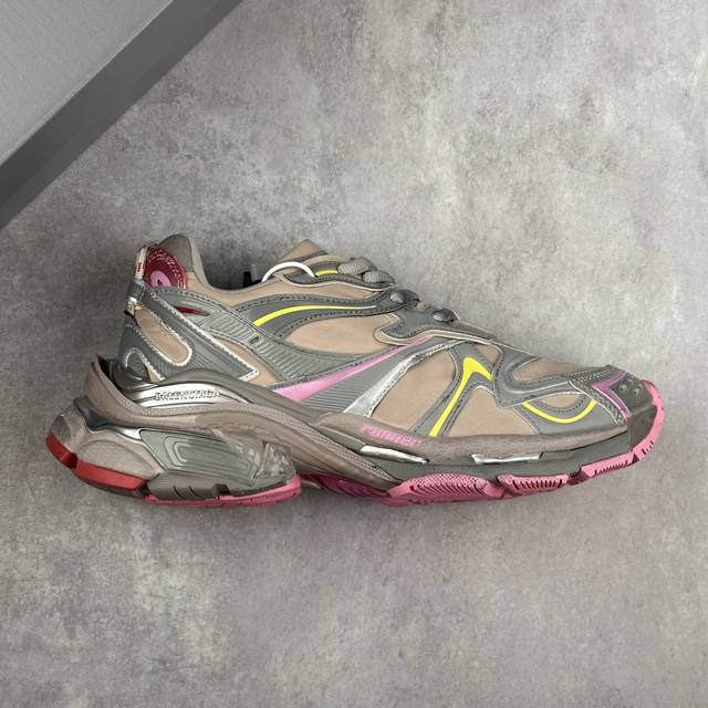 Local core private Vg version of high-end luxury brand-Balenciaga Runner Sneaker