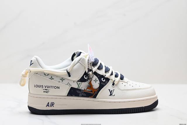 Corporate-level Nike Air Force 1'07 Lv8 Original last and original cardboard to
