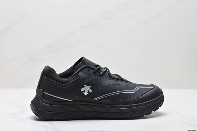 Corporate-level Descente Terrain D comfortable, non-slip, wear-resistant low-top