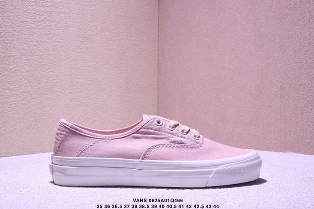 Summer Authentic shoes, cherry blossom pink!!! The heel is designed to be steppe