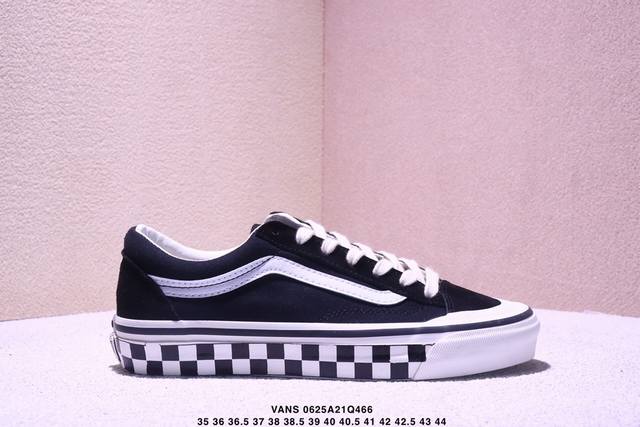 Vans classic black and white checkerboard low-top sneakers, black and white colo