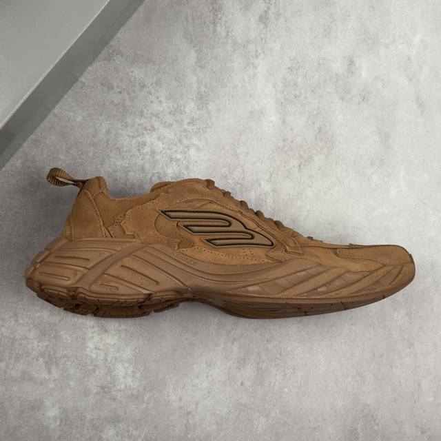 Local core private Xa version Balenciaga 16th generation Monday Its avant-garde