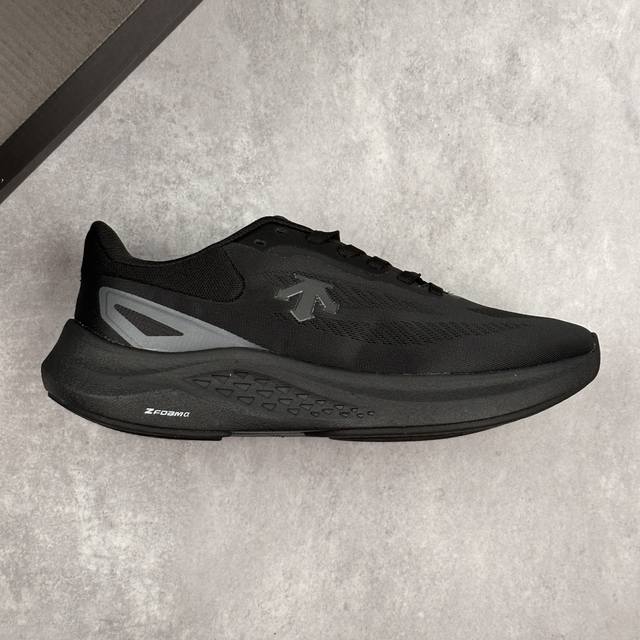 Local core private Descente Terraind comfortable, soft, non-slip and wear-resist