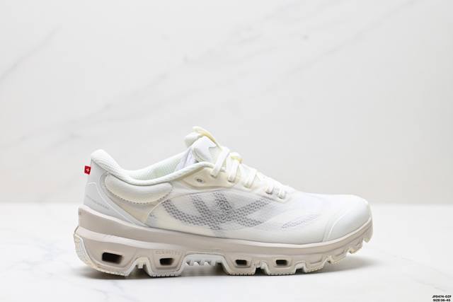 Corporate-level On Cloudventure Loewe 2 series low-top, lightweight, comfortable