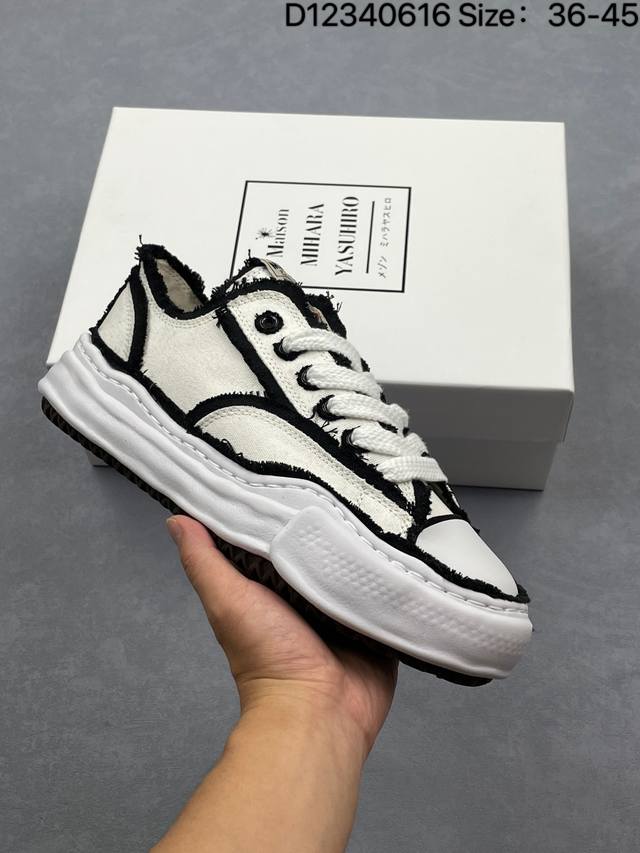 Shawn Yue's favorite item Retro dissolving style Japanese concept fashion design