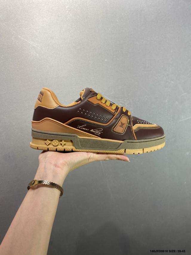 Louis Vuitton Lv Louis Vuitton sneakers New Lv Trainer latest color sports shoes
