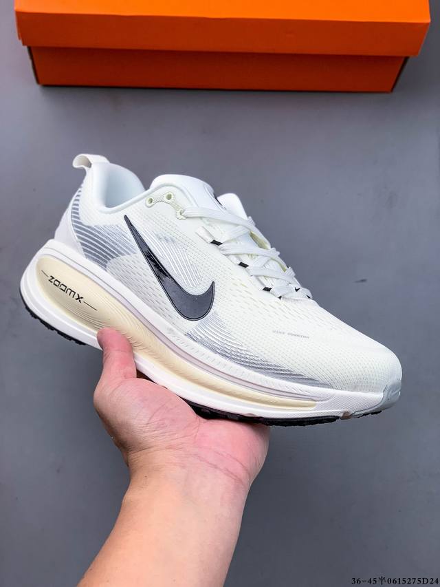 Nike Air Zoom Vomero 18 Cushioned and breathable casual running shoes The new ve
