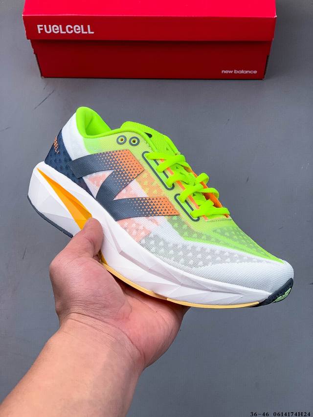 New Balance Fuelcell Rebel V4 lightweight breathable training jogging shoes! Fan