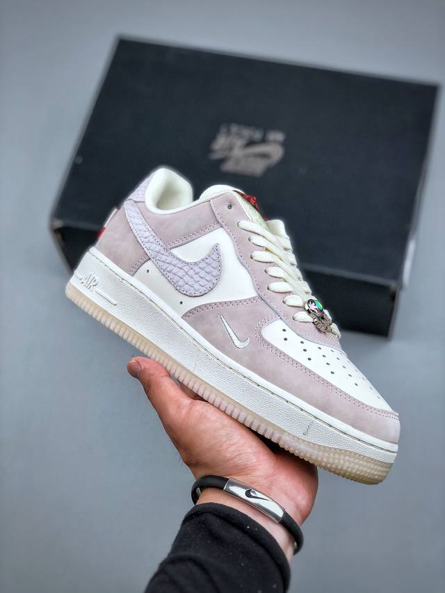 Today's welfare Nike Air Force 1 Low Dragon Year Limited White Purple Upper Neat