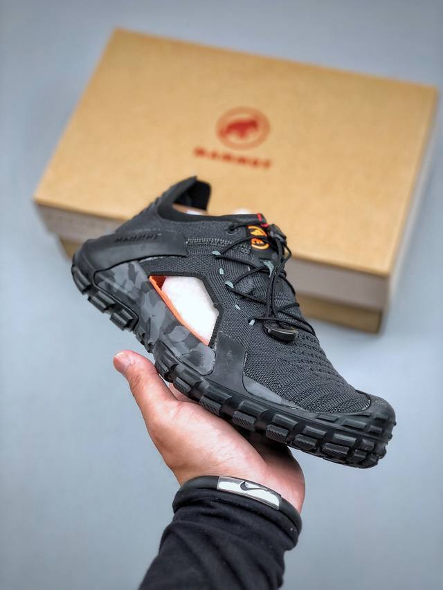 Mammut Hueco Knitii Low Mammut is a brand of alpine sports, mountaineering and o