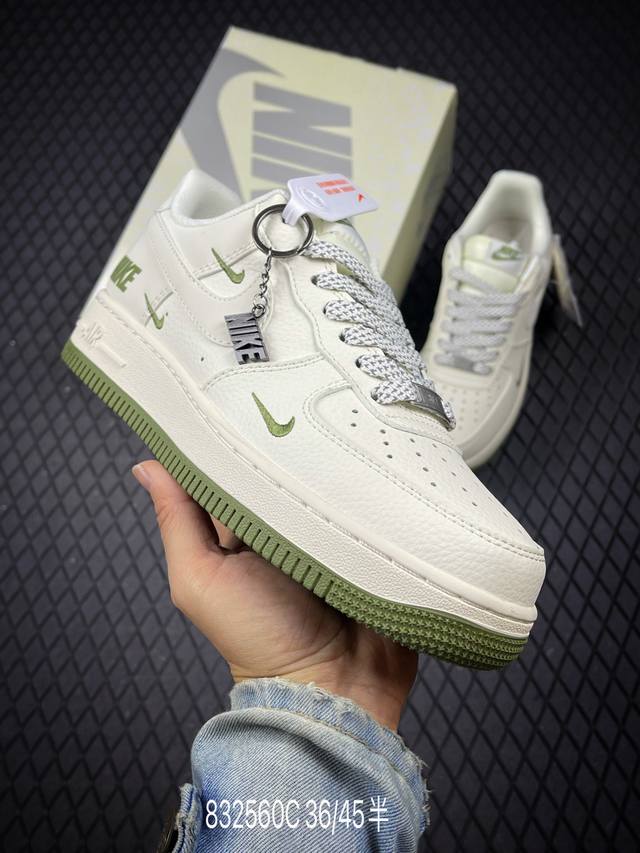 C Corporate-level Nike Air Force 1'07 Original last and original cardboard to cr