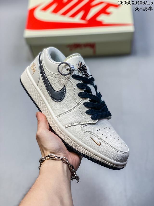 Overseas hit limited sale! Nike Jordan Air Jordan 1 "Stussy co-branded brushed b