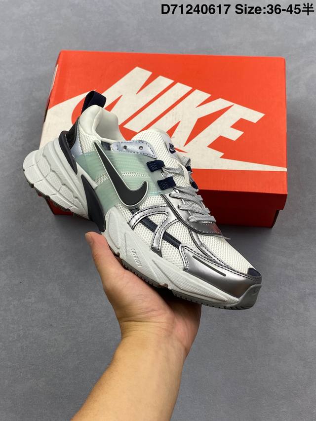 Nike V2K Run Runtekk Summit White Metallic Silver ' Nike functional shock-absorb