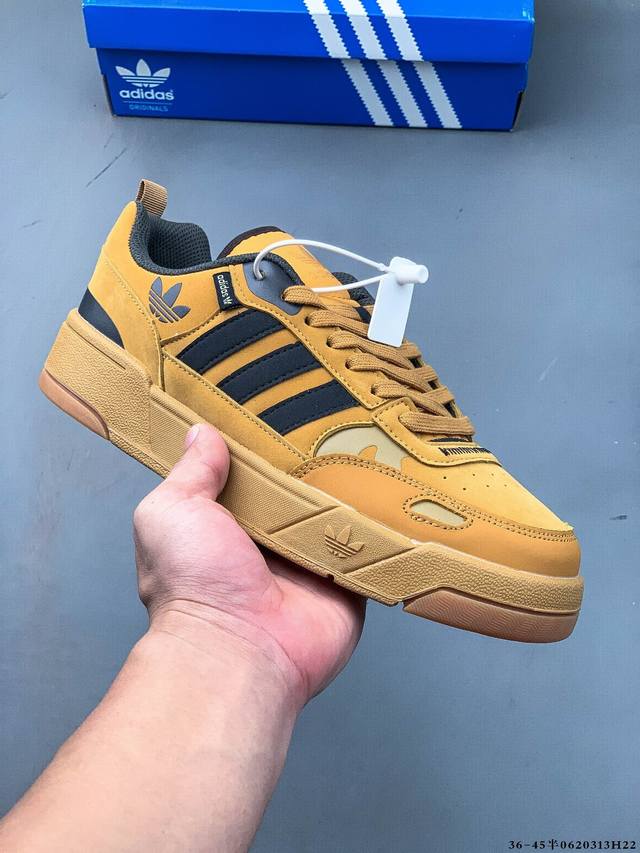 Collection Adidas Originals Post Up low-top versatile casual sneakers! This Adid
