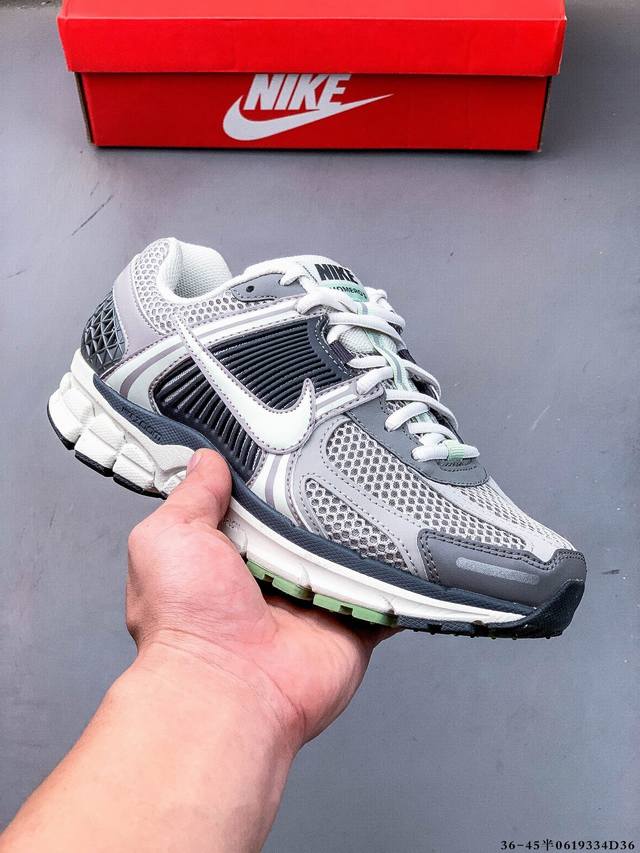 exclusive 4-layer combination outsole Nike Zoom Vomero 5 Sp'vast Grey Sail' mara