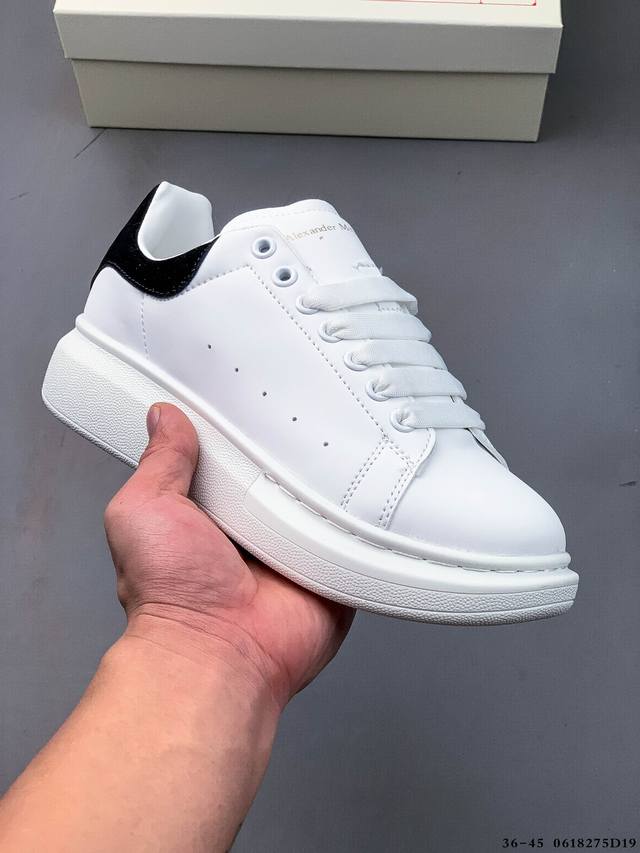Alexander Mcqueen McQueen classic model I can't think of any reason not to buy i