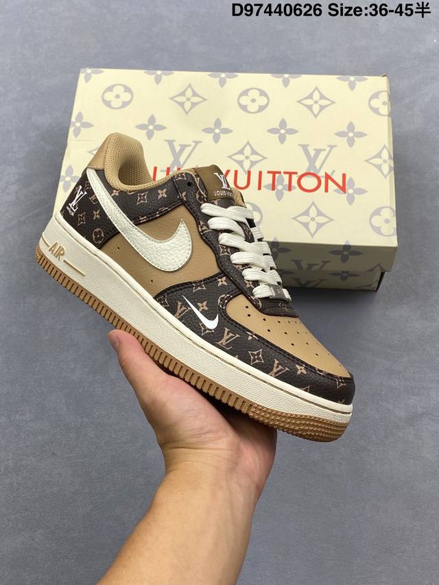 Corporate-level Nike Air Force 1'07 Lv8 Original last and original cardboard to