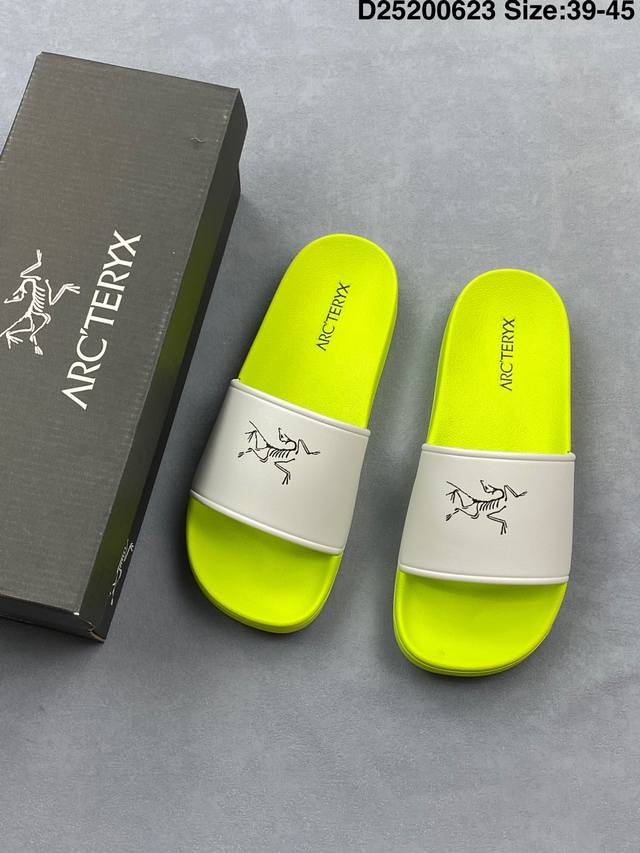 Arcteryx Slipper M Arc'teryx slippers original channel midsole design provides b