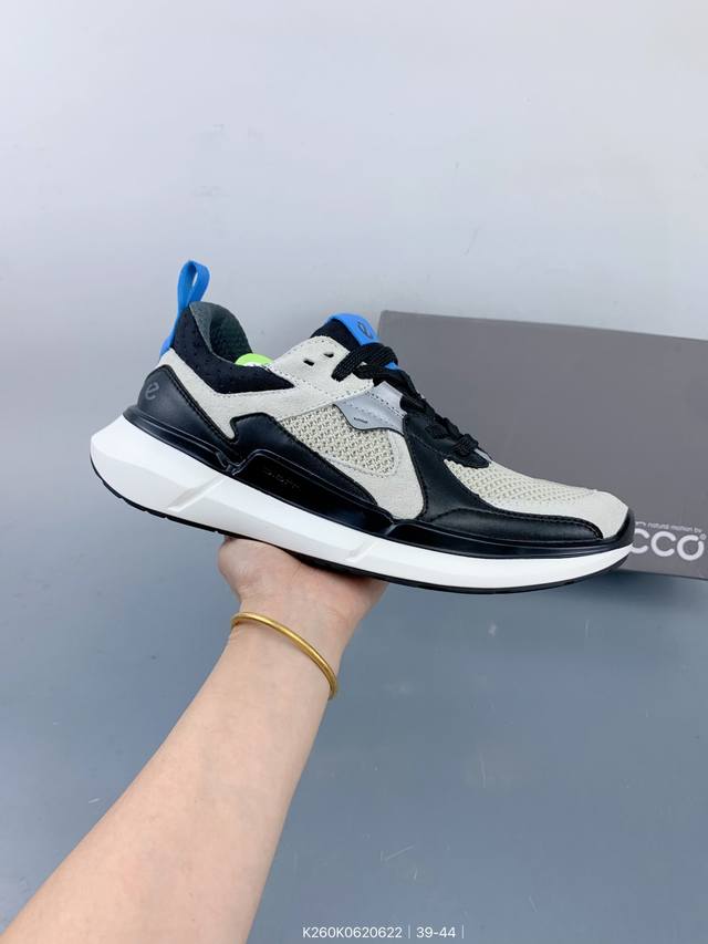 Corporate-level Ecco breathable mesh stitching using Ecco family technology Boos