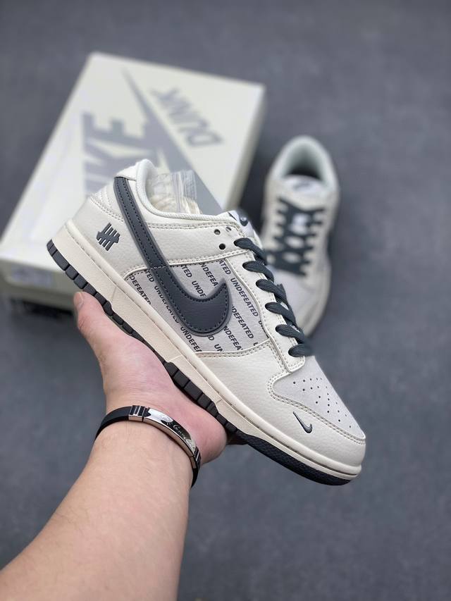 Overseas hit limited sale! Corporate-level Nike Sb Dunk Low "Un co-branded Engli