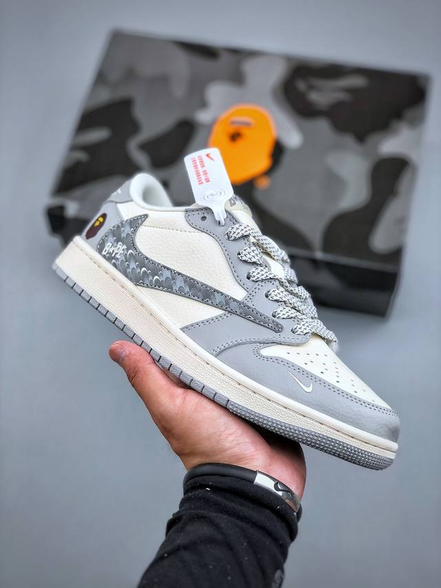 D version Travis Scott x Nike Air Jordan 1 Low Bape joint model White and gray h