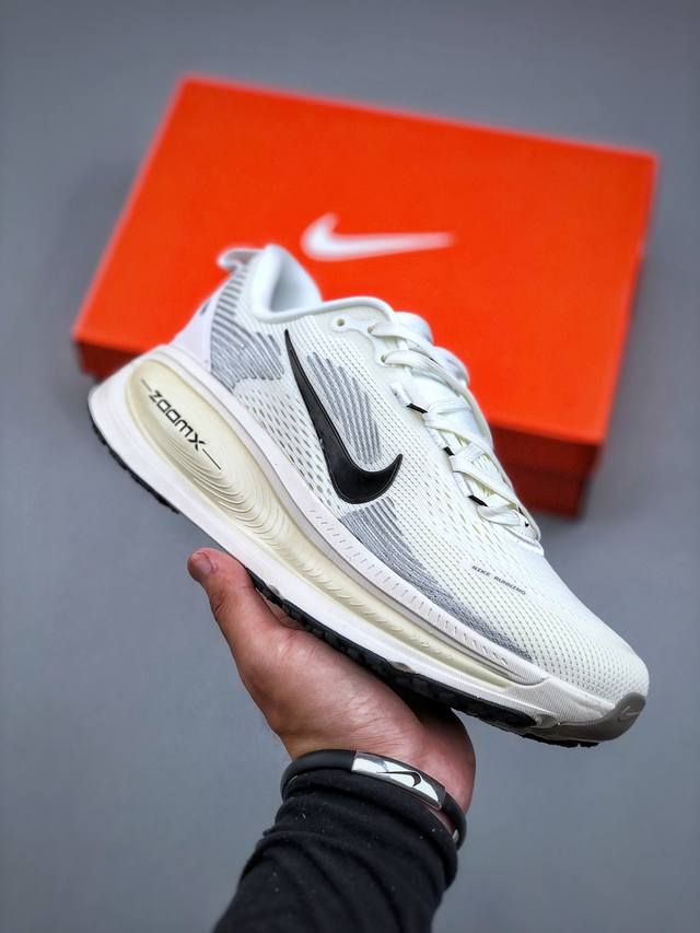 Nike Vomero 18 Nike comfortable shock-absorbing and non-slip low-top running sho