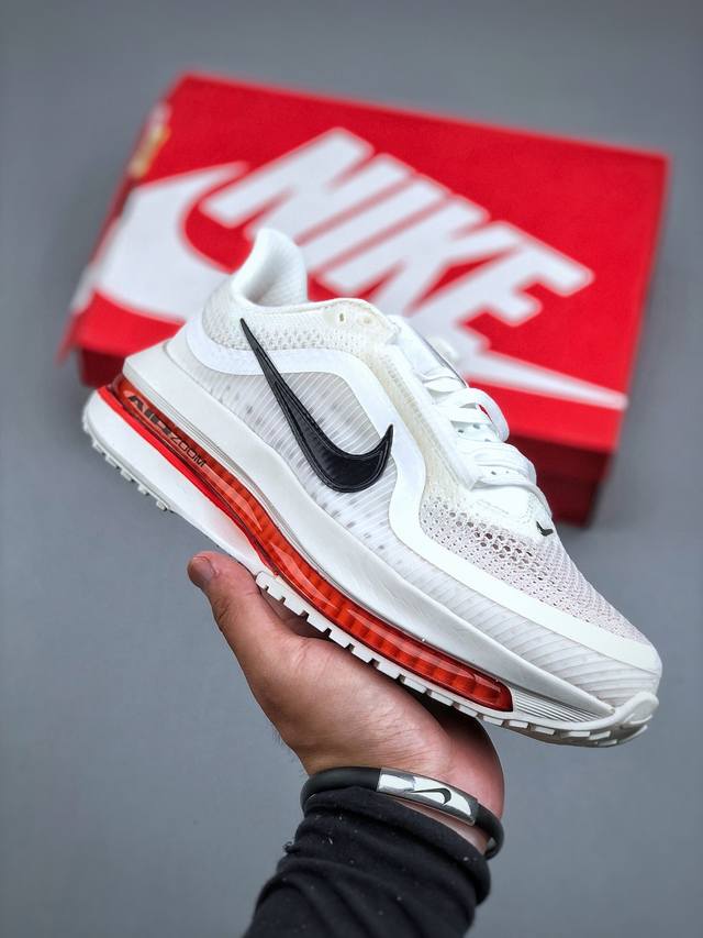 Nike Pegasus Premium Airscape Comfortable and versatile shock-absorbing, non-sli