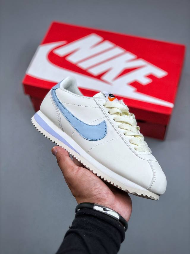 Nike Classic Cortez Nike Classic Lightweight and Comfortable Men's Forrest Gump