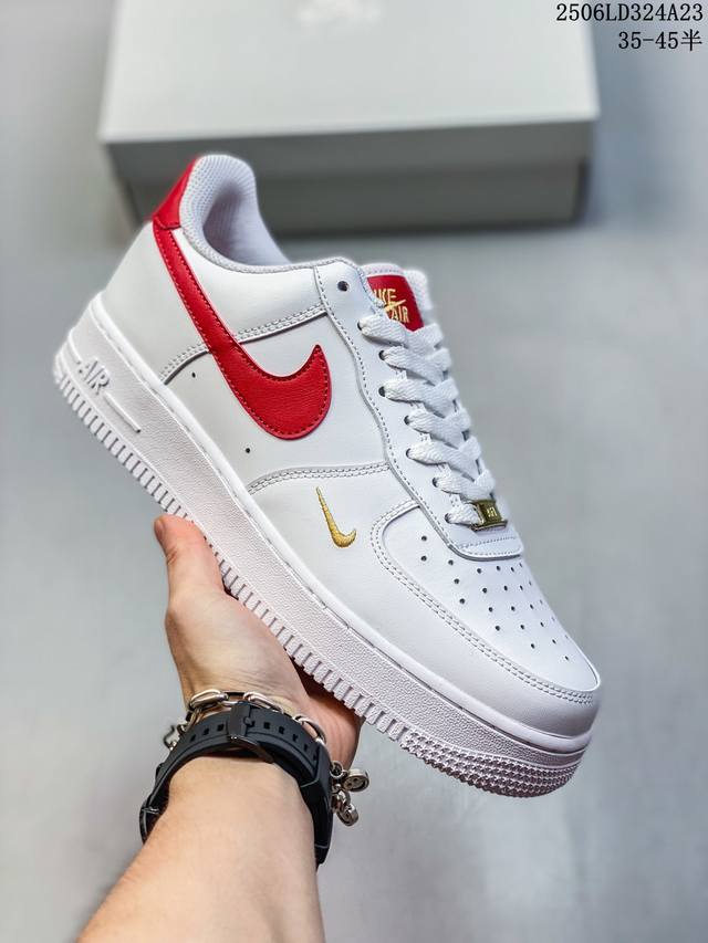 Authentic label with half size Nike Air Force 1'07 Lx Air Force One low-top vers