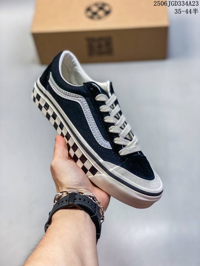 Vans classic black and white checkerboard low-top sneakers, black and white colo