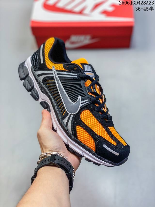 Nike Zoom Vomero 5 Sneakers Casual Training Running Shoes The Nike Zoom Vomero 5
