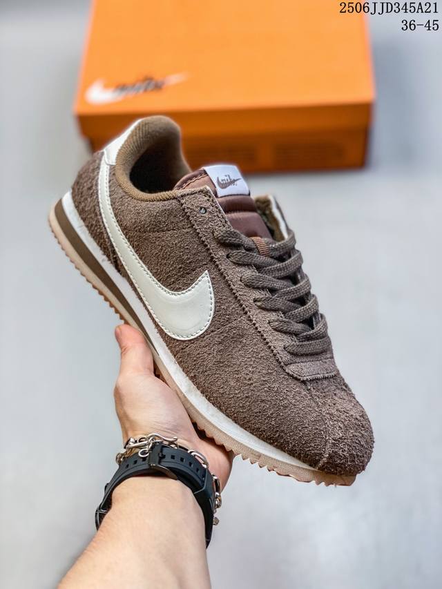 Nike Classic Cortez Forrest Gump classic production low-top design, giving the a