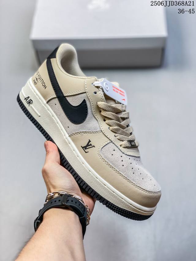 Authentic label with half size Nike Air Force 7 Low Customized Air Force Origina