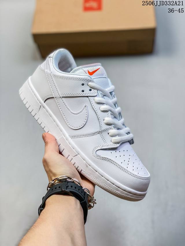 real label with half size Nike Sb Dunk Low Sb series dunk series retro low-top c