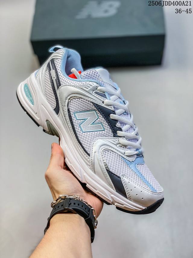 New Balance 530 Retro Running Shoes This pair of shoes is indeed one of the clas