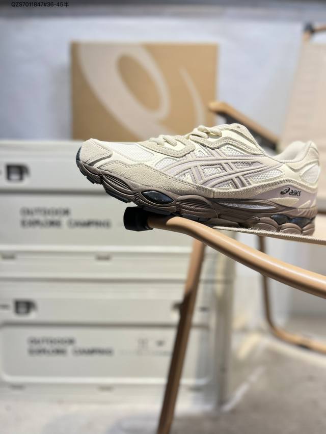 Asics Gel-Nyc 2055 Asics classic running shoes are now popular in functional and