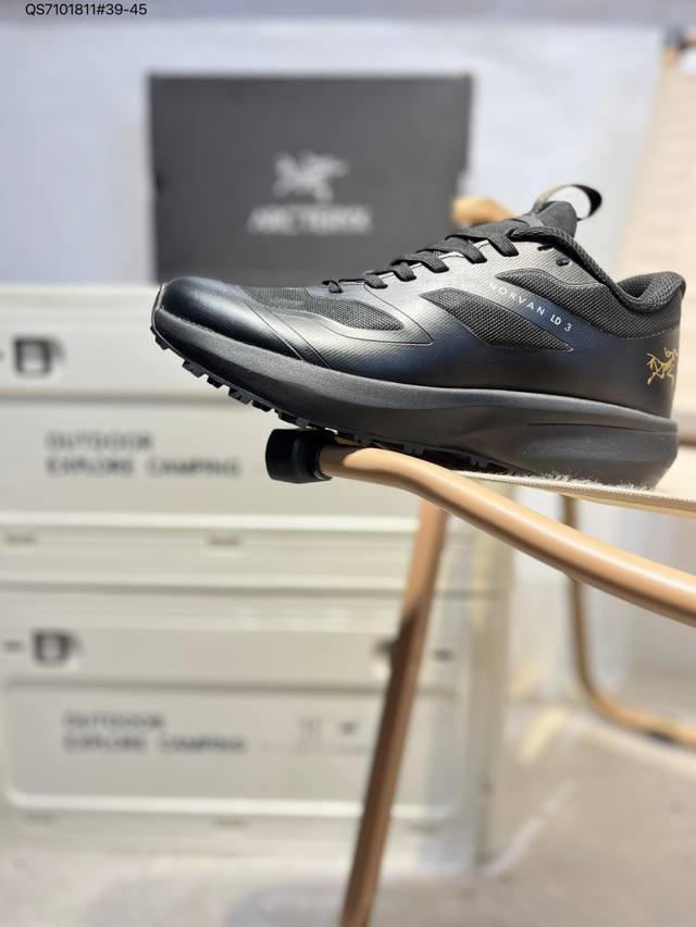 Norvanld M Arc'teryx covered waterproof low-top trail running shoes suitable for