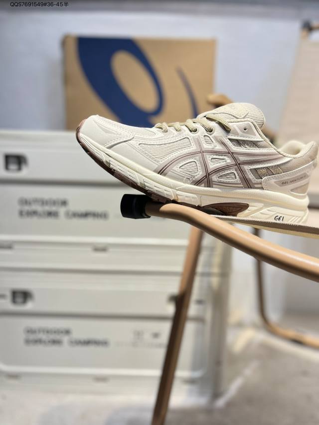 Asics Gel-Venture 6 Asics classic running shoes are now popular in functional an