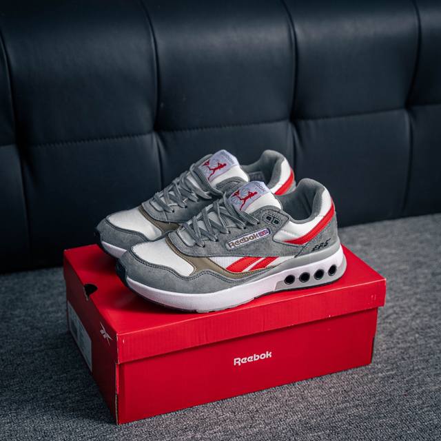Core Private Reebok Ers World Retro running shoes real shot first release From f