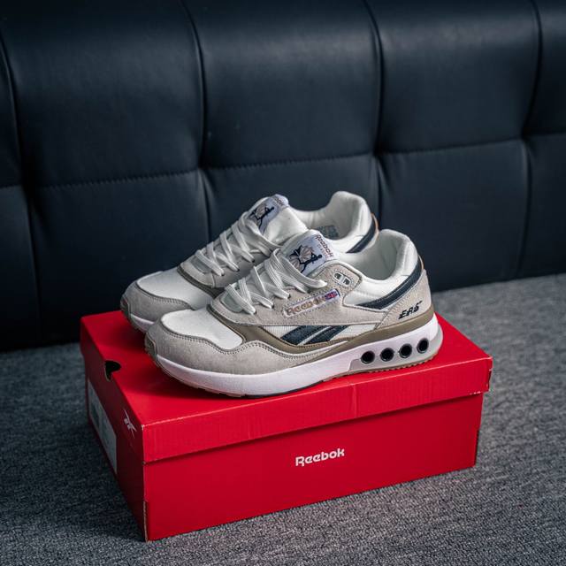 Core Private Reebok Ers World Retro running shoes real shot first release From f