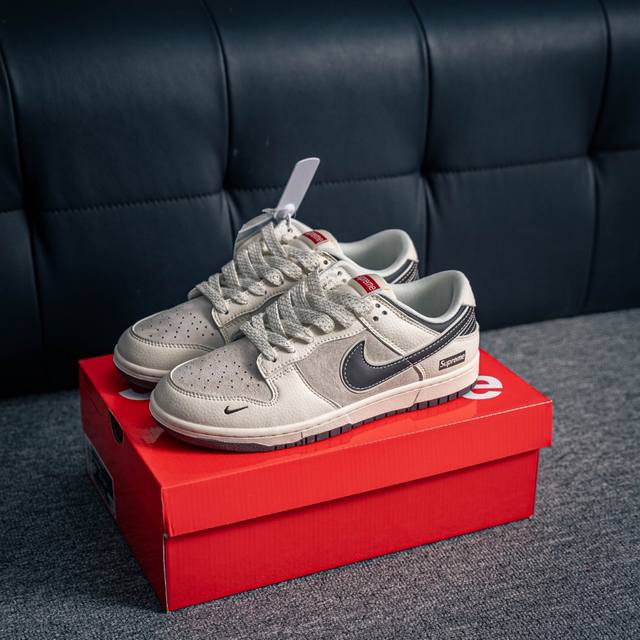 Core private Nike Dunk full set of original lasts and original molds to create a