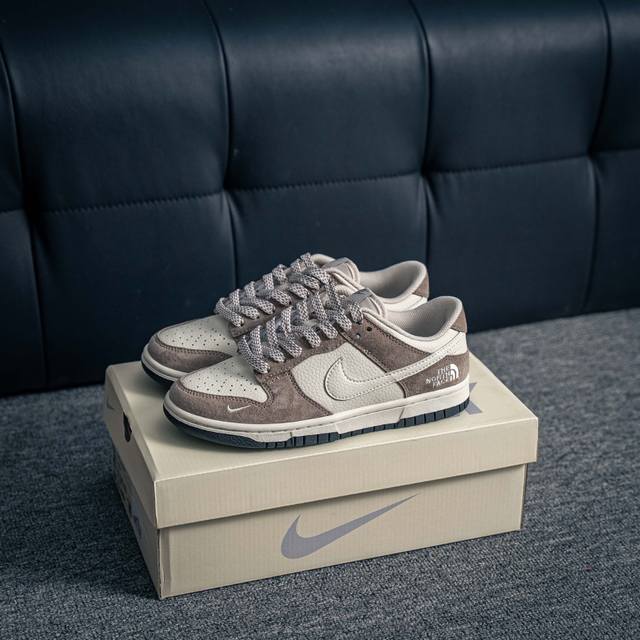 Core private Nike Dunk full set of original lasts and original molds to create a