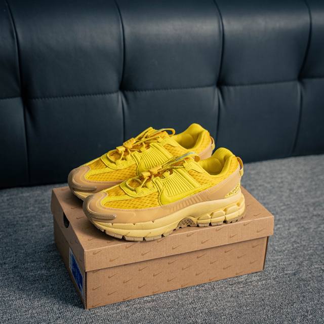 Core Private Nike Zoom Vomero Roam Marathon Retro Running Five Generations Casua