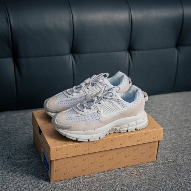 Core Private Nike Zoom Vomero Roam Marathon Retro Running Five Generations Casua