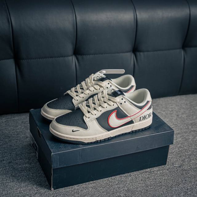 Core private Nike Dunk full set of original lasts and original molds to create a
