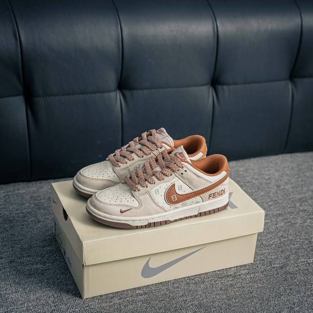 Core private Nike Dunk full set of original lasts and original molds to create a